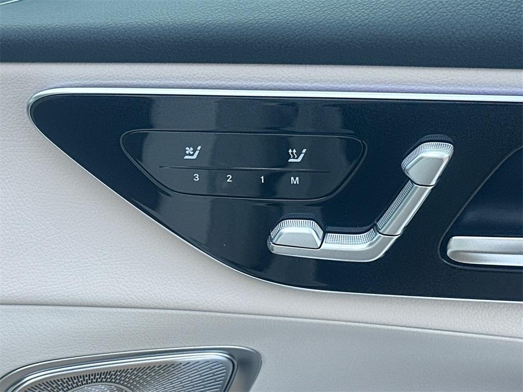 new 2025 Mercedes-Benz GLC 350e car, priced at $65,620