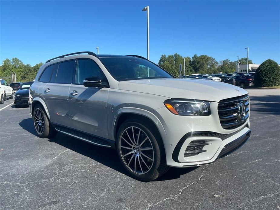 new 2025 Mercedes-Benz GLS 580 car, priced at $122,455