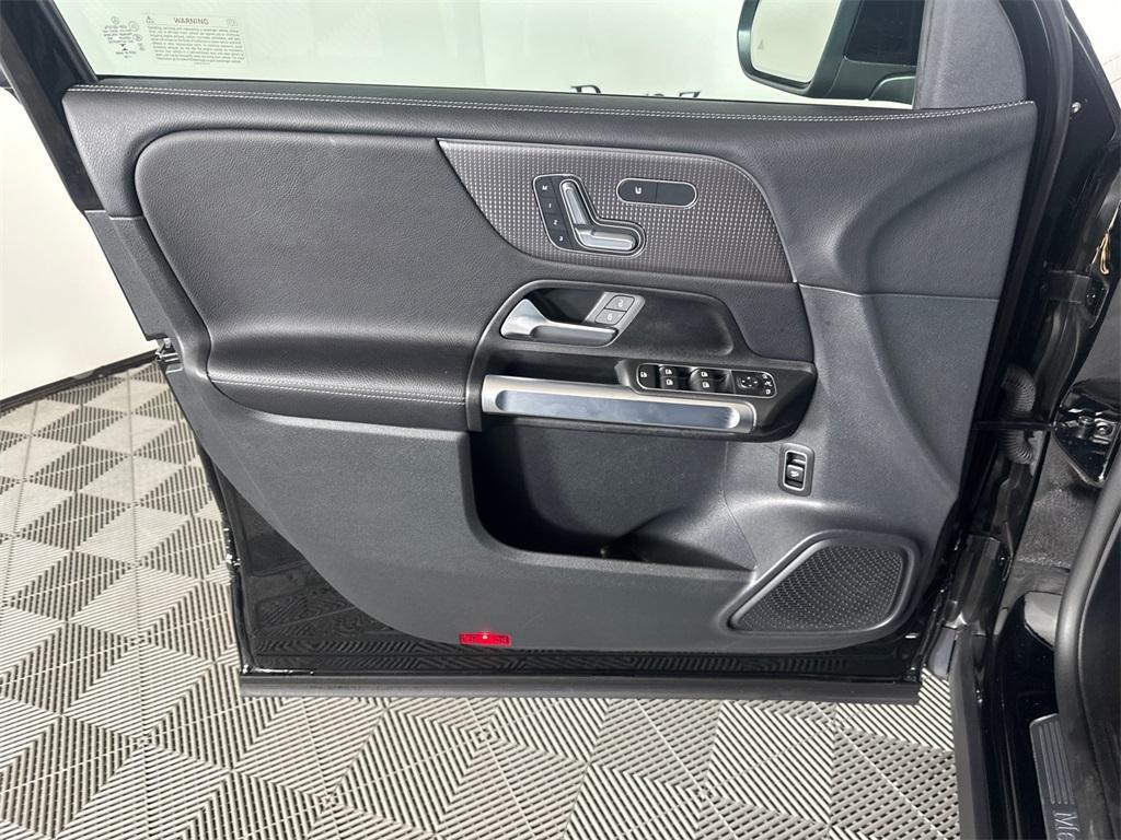used 2023 Mercedes-Benz GLB 250 car, priced at $33,841