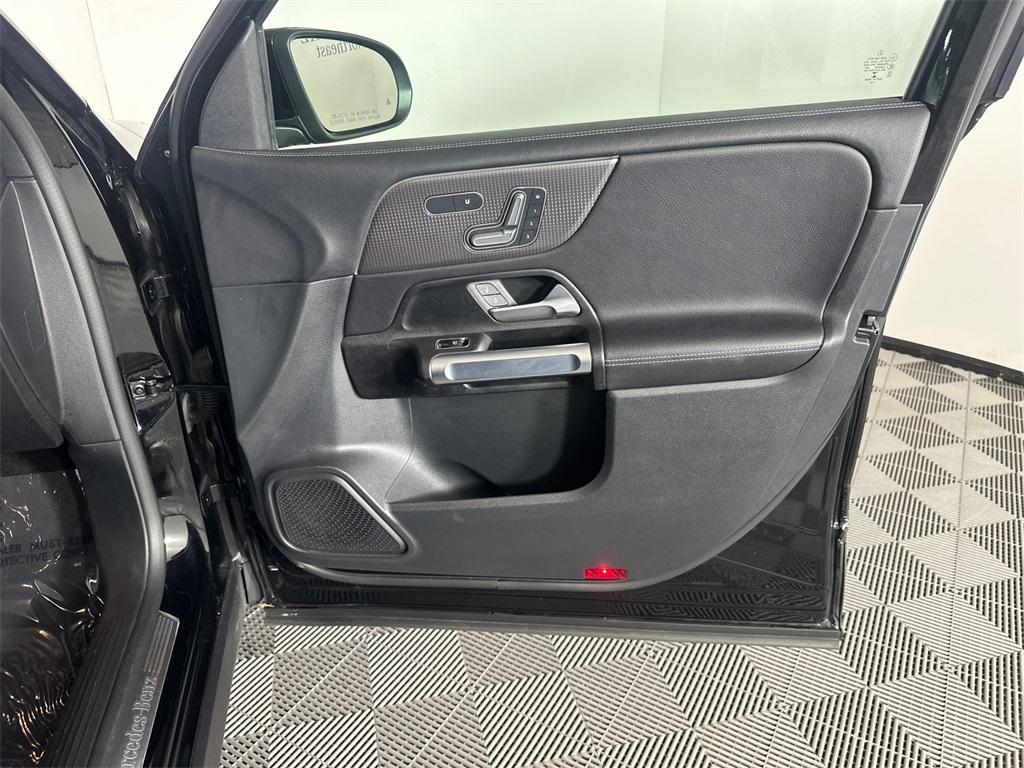 used 2023 Mercedes-Benz GLB 250 car, priced at $33,841