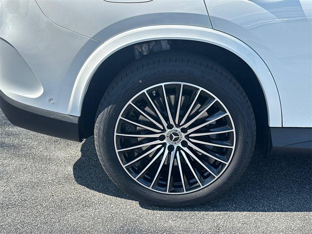 new 2025 Mercedes-Benz GLC 350e car, priced at $70,180