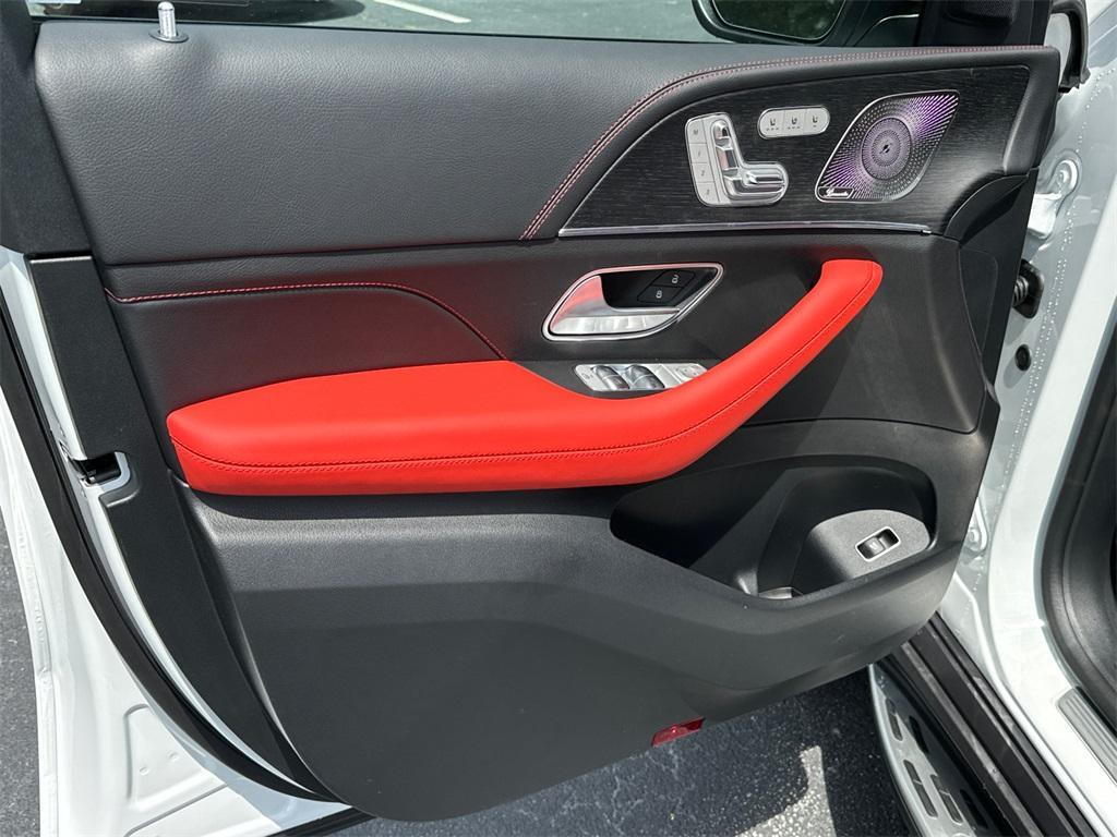 new 2025 Mercedes-Benz AMG GLE 53 car, priced at $100,170