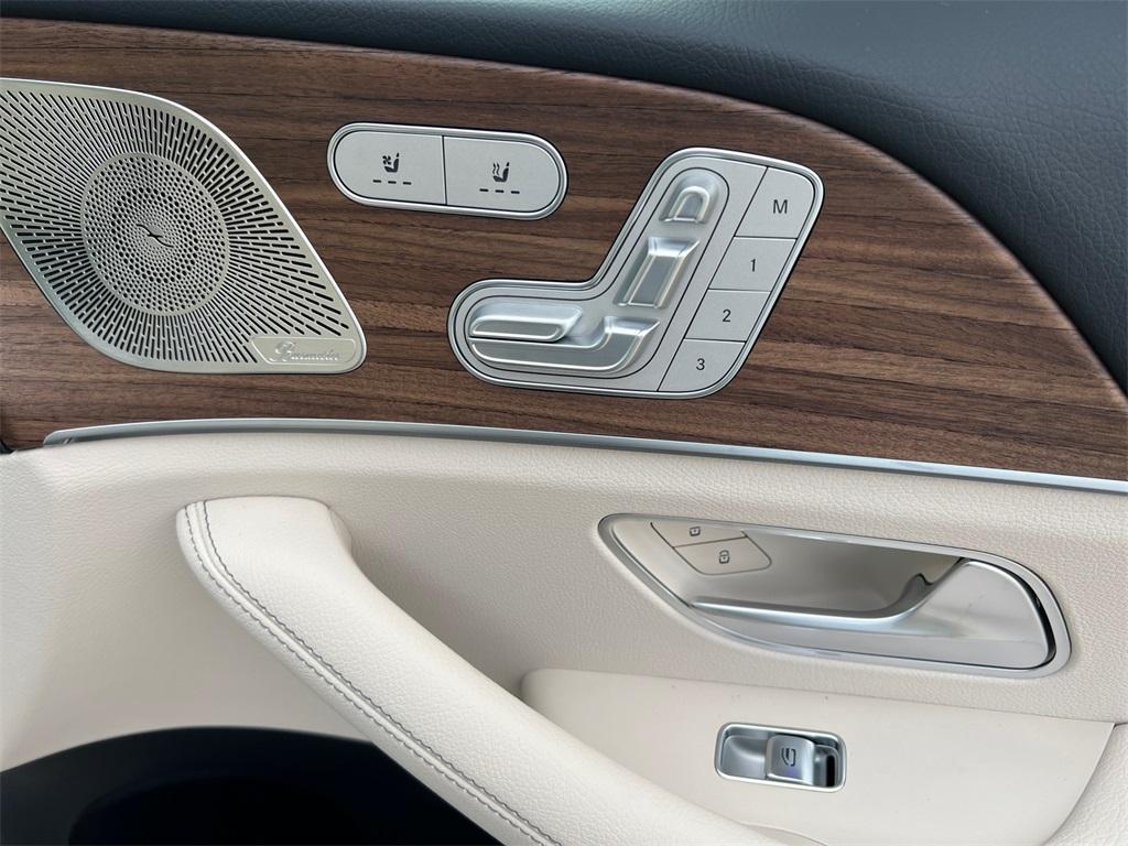 new 2026 Mercedes-Benz GLE 450 car, priced at $81,265
