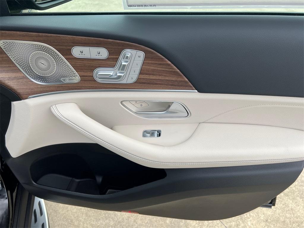 new 2026 Mercedes-Benz GLE 450 car, priced at $81,265