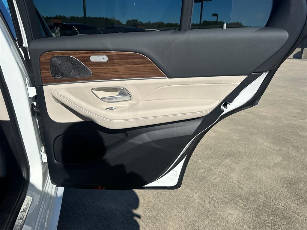 new 2026 Mercedes-Benz GLE 350 car, priced at $77,515