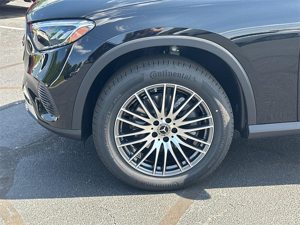 new 2025 Mercedes-Benz GLC 300 car, priced at $56,580