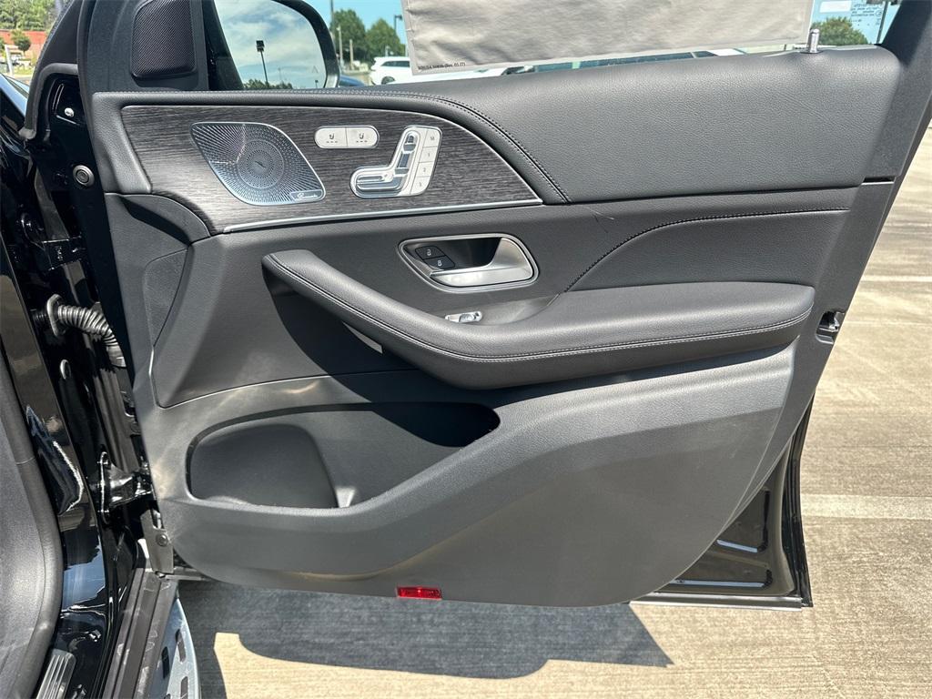 new 2026 Mercedes-Benz GLE 450 car, priced at $88,350