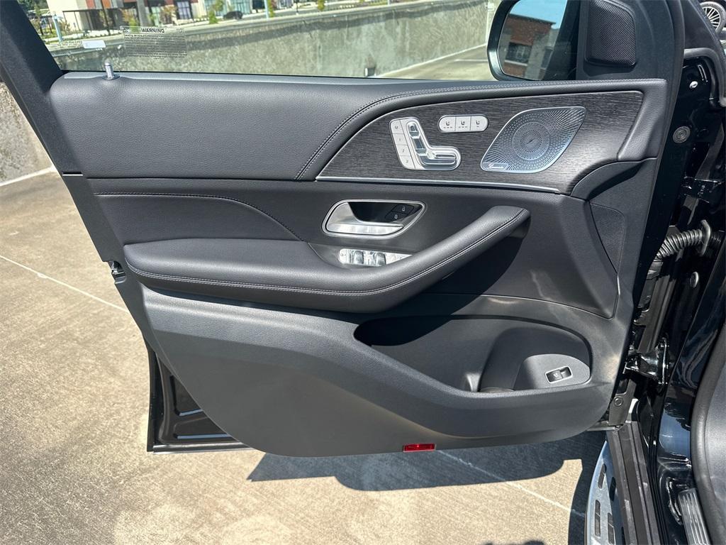 new 2026 Mercedes-Benz GLE 450 car, priced at $88,350