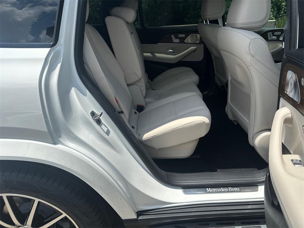 new 2025 Mercedes-Benz GLS 450 car, priced at $100,170