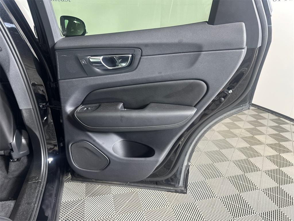 used 2019 Volvo XC60 car, priced at $21,346