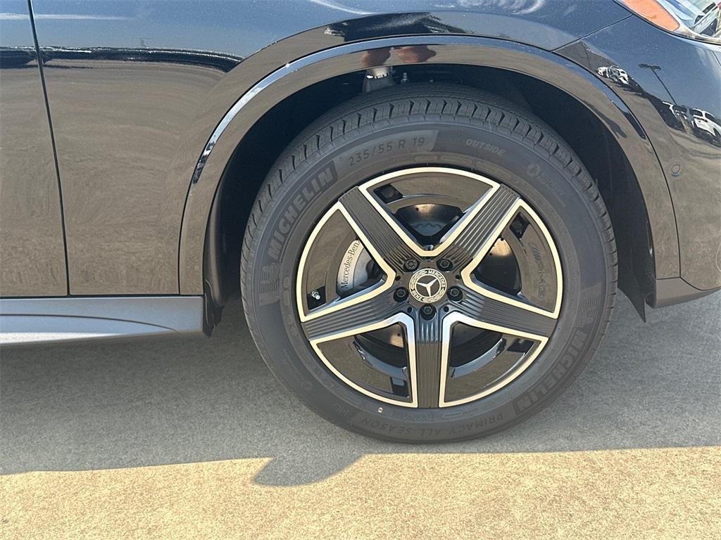 new 2026 Mercedes-Benz GLC 300 car, priced at $58,420