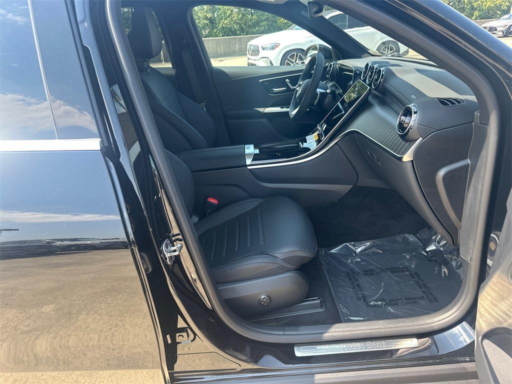 new 2026 Mercedes-Benz GLC 300 car, priced at $58,420