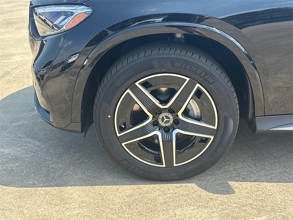 new 2026 Mercedes-Benz GLC 300 car, priced at $58,420