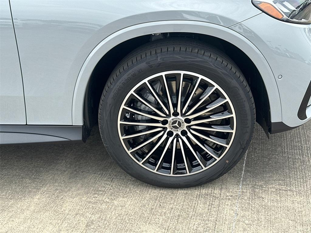 new 2025 Mercedes-Benz GLC 300 car, priced at $62,010