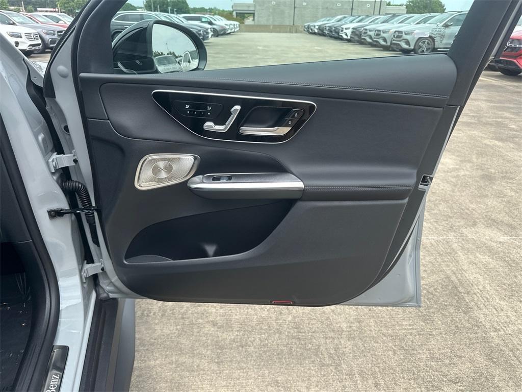 new 2025 Mercedes-Benz GLC 300 car, priced at $62,010