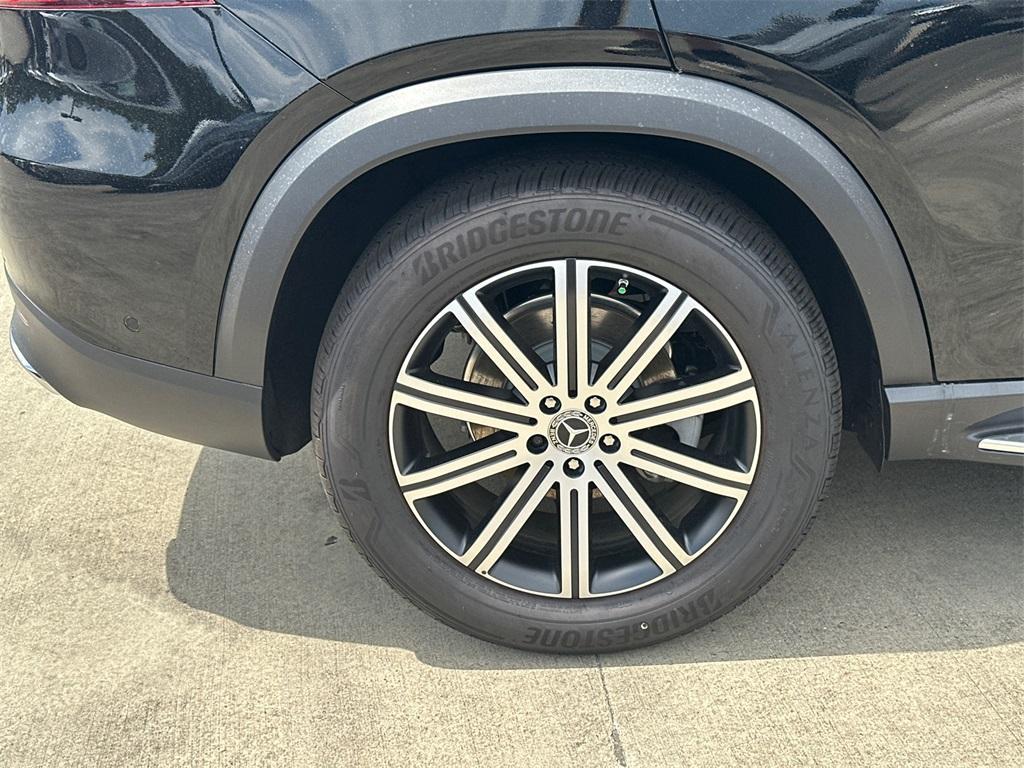 new 2025 Mercedes-Benz GLE 350 car, priced at $68,895