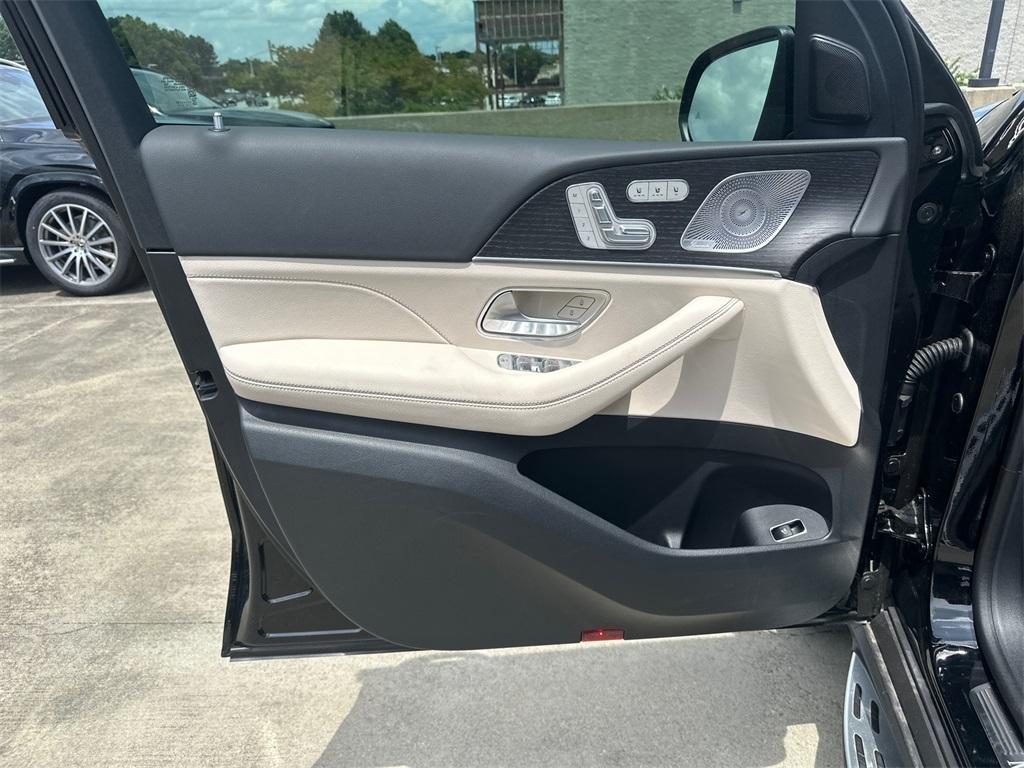 new 2025 Mercedes-Benz GLE 350 car, priced at $68,895