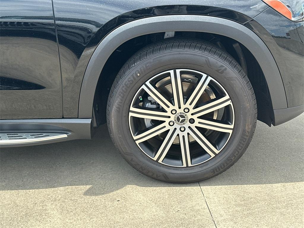 new 2025 Mercedes-Benz GLE 350 car, priced at $68,895