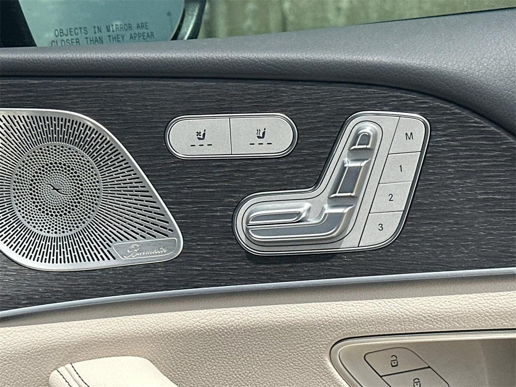 new 2025 Mercedes-Benz GLE 350 car, priced at $68,895