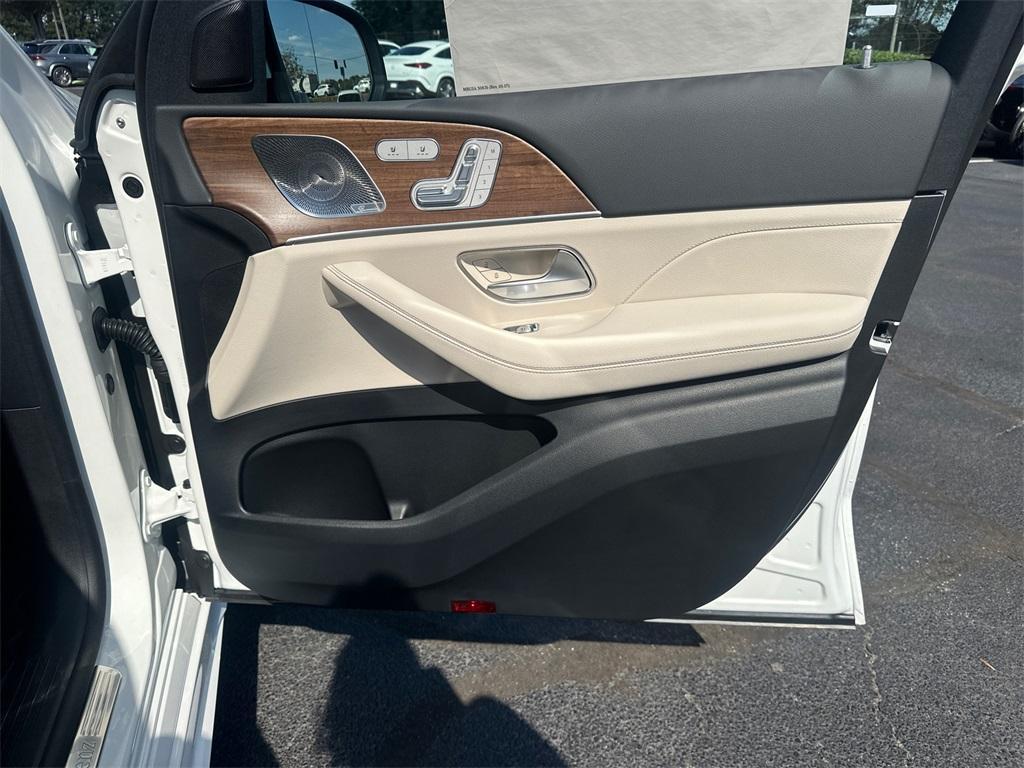 new 2026 Mercedes-Benz GLE 450 car, priced at $78,595