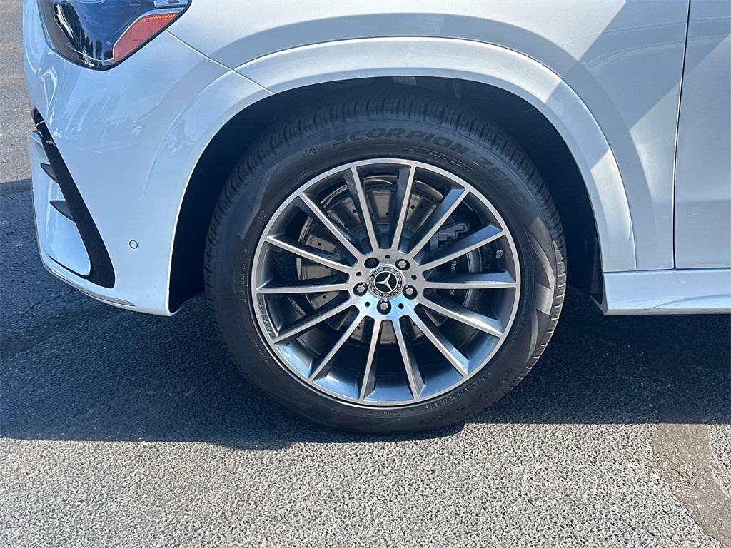 new 2026 Mercedes-Benz GLE 450 car, priced at $78,595