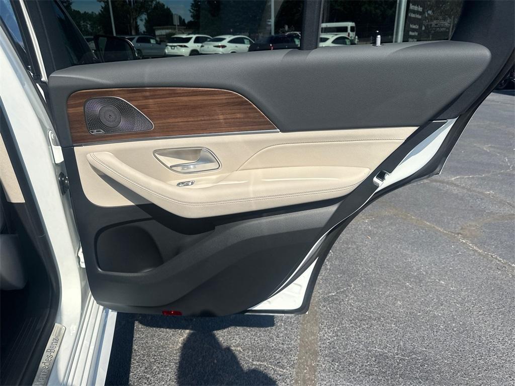 new 2026 Mercedes-Benz GLE 450 car, priced at $78,595