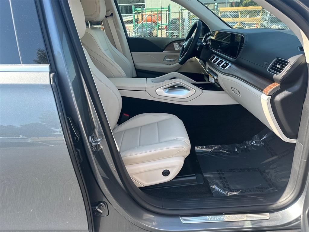 new 2026 Mercedes-Benz GLE 450 car, priced at $83,065