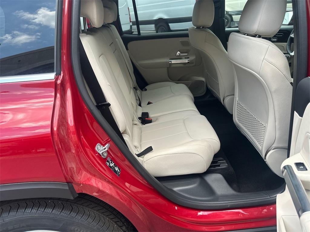 new 2025 Mercedes-Benz GLB 250 car, priced at $56,190