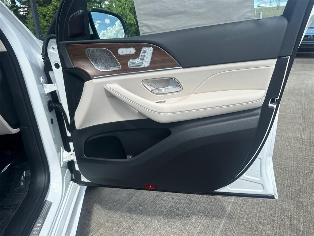 new 2025 Mercedes-Benz GLE 350 car, priced at $70,965