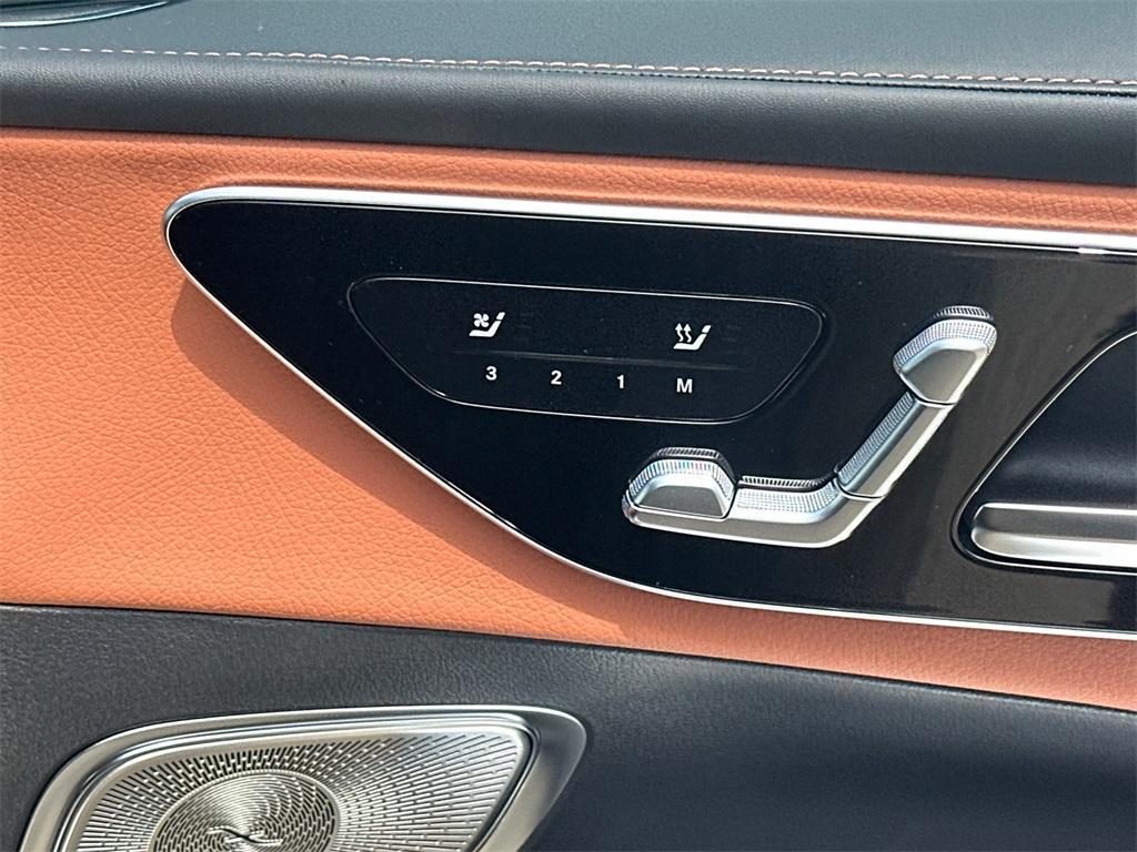 new 2025 Mercedes-Benz GLC 350e car, priced at $70,380