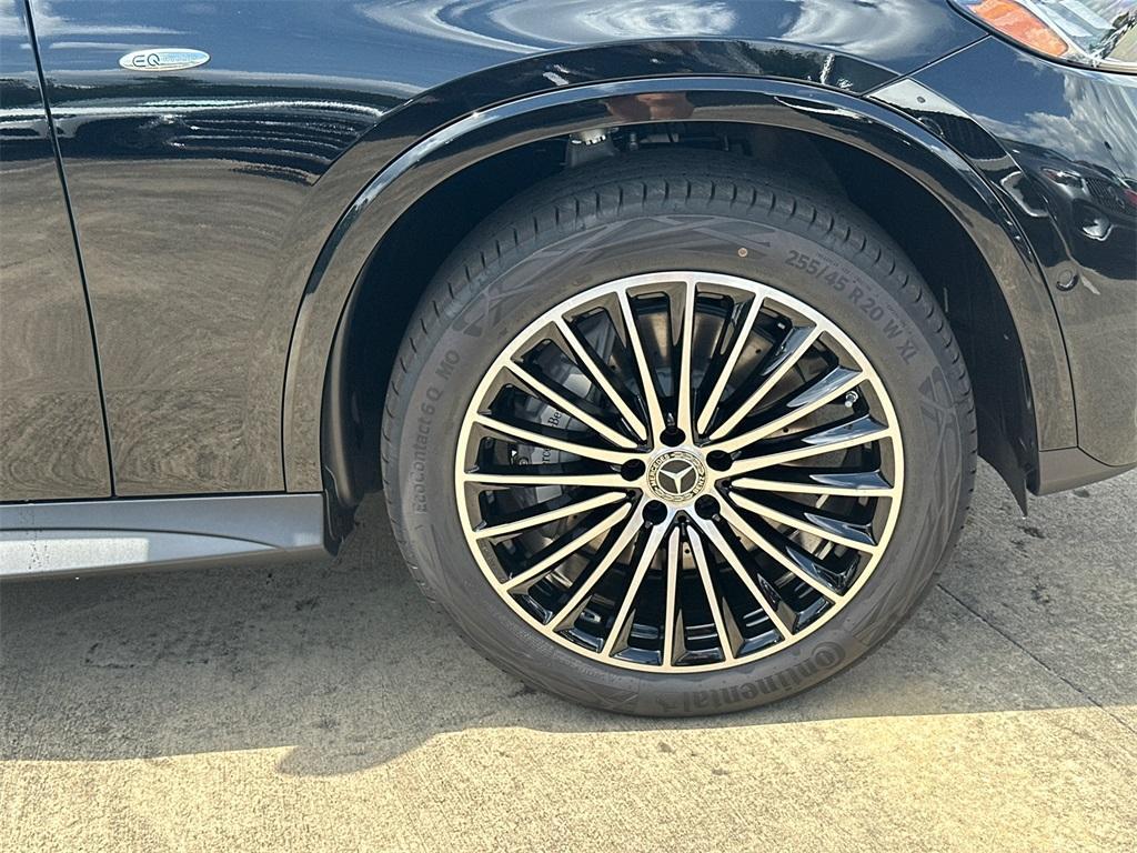new 2025 Mercedes-Benz GLC 350e car, priced at $70,380
