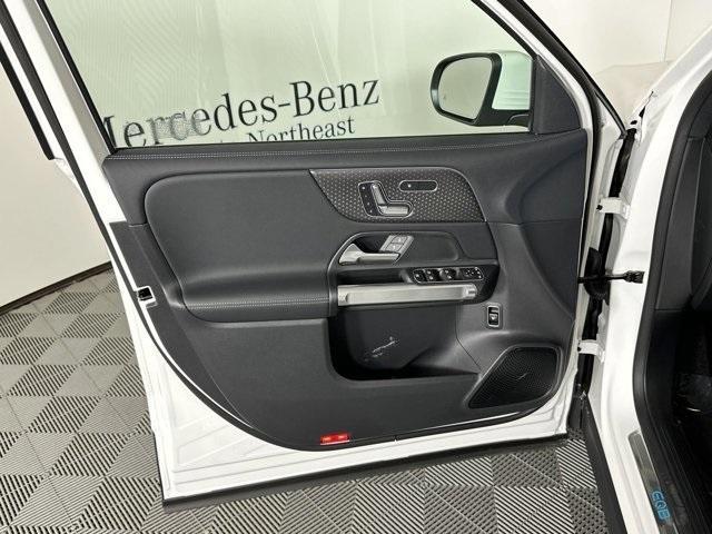 new 2024 Mercedes-Benz EQB 250 car, priced at $59,860