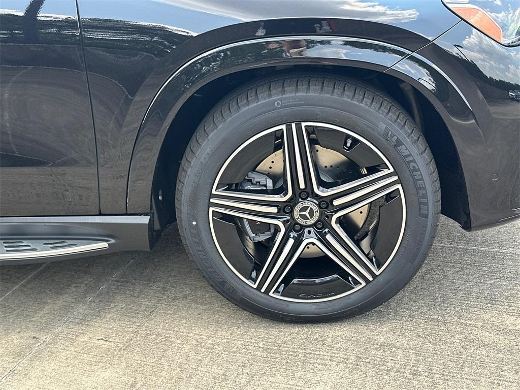 new 2025 Mercedes-Benz GLE 450 car, priced at $85,950