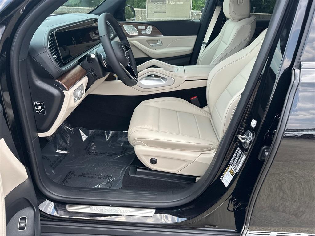 new 2025 Mercedes-Benz GLE 450 car, priced at $85,950