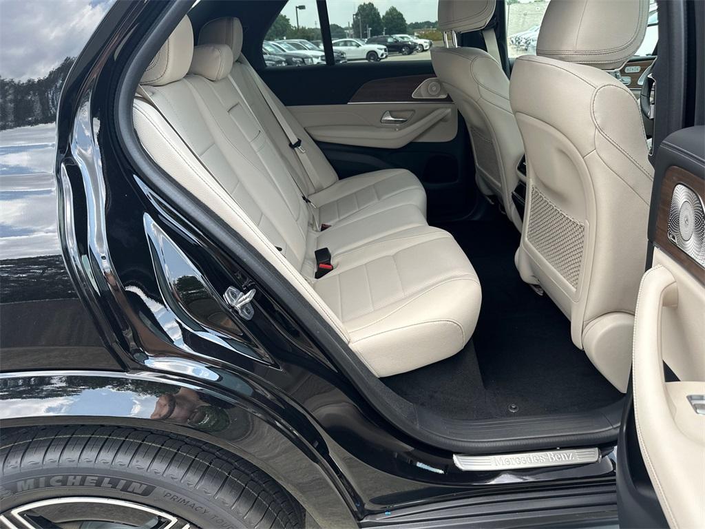 new 2025 Mercedes-Benz GLE 450 car, priced at $85,950