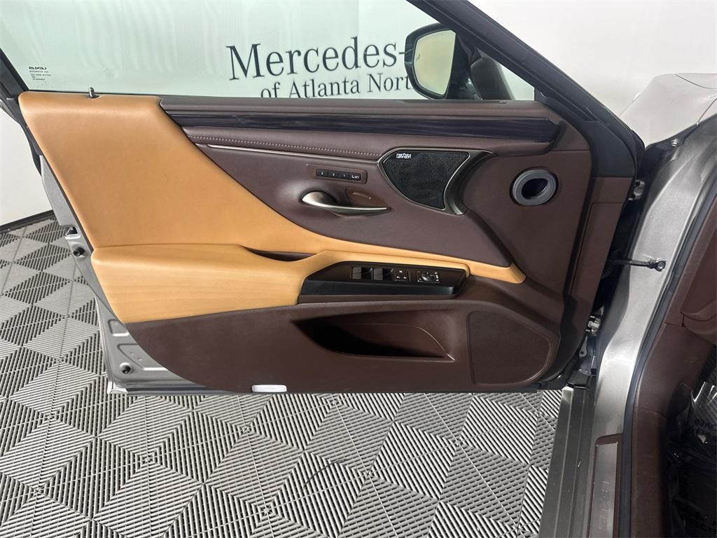 used 2020 Lexus ES 300h car, priced at $29,563