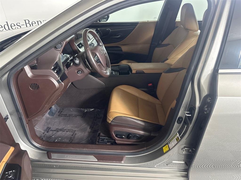 used 2020 Lexus ES 300h car, priced at $29,563