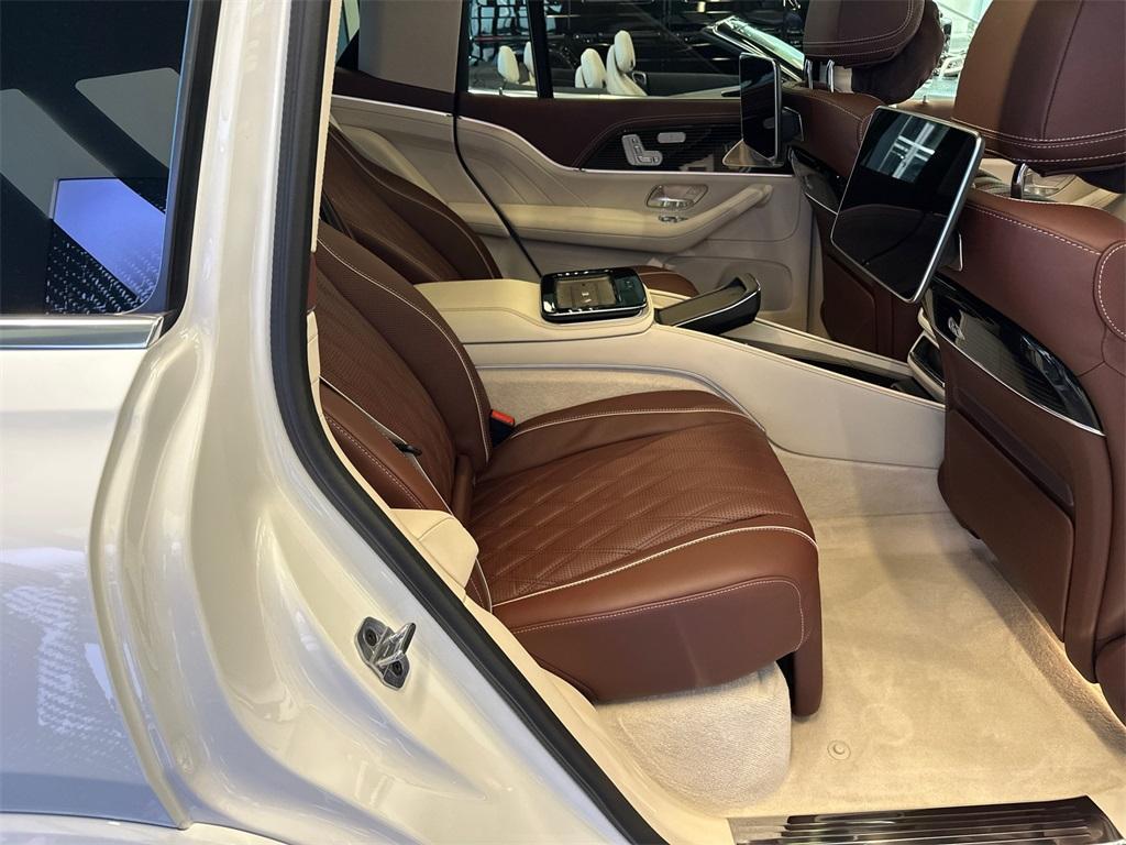 new 2025 Mercedes-Benz Maybach GLS 600 car, priced at $192,460