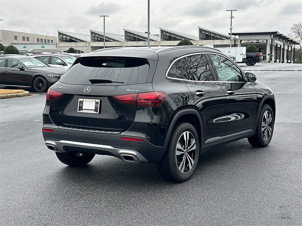 new 2025 Mercedes-Benz GLA 250 car, priced at $52,000