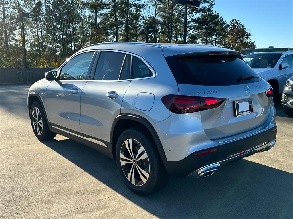 new 2025 Mercedes-Benz GLA 250 car, priced at $52,335