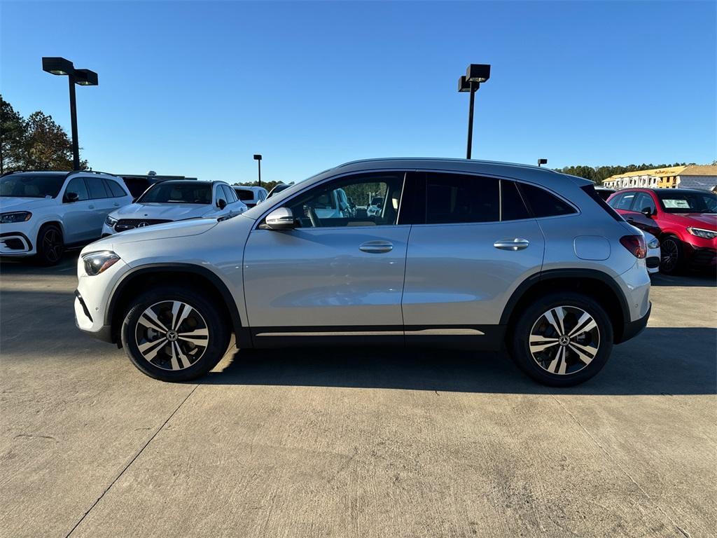 new 2025 Mercedes-Benz GLA 250 car, priced at $52,335