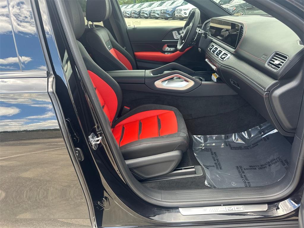 new 2025 Mercedes-Benz AMG GLE 53 car, priced at $105,365
