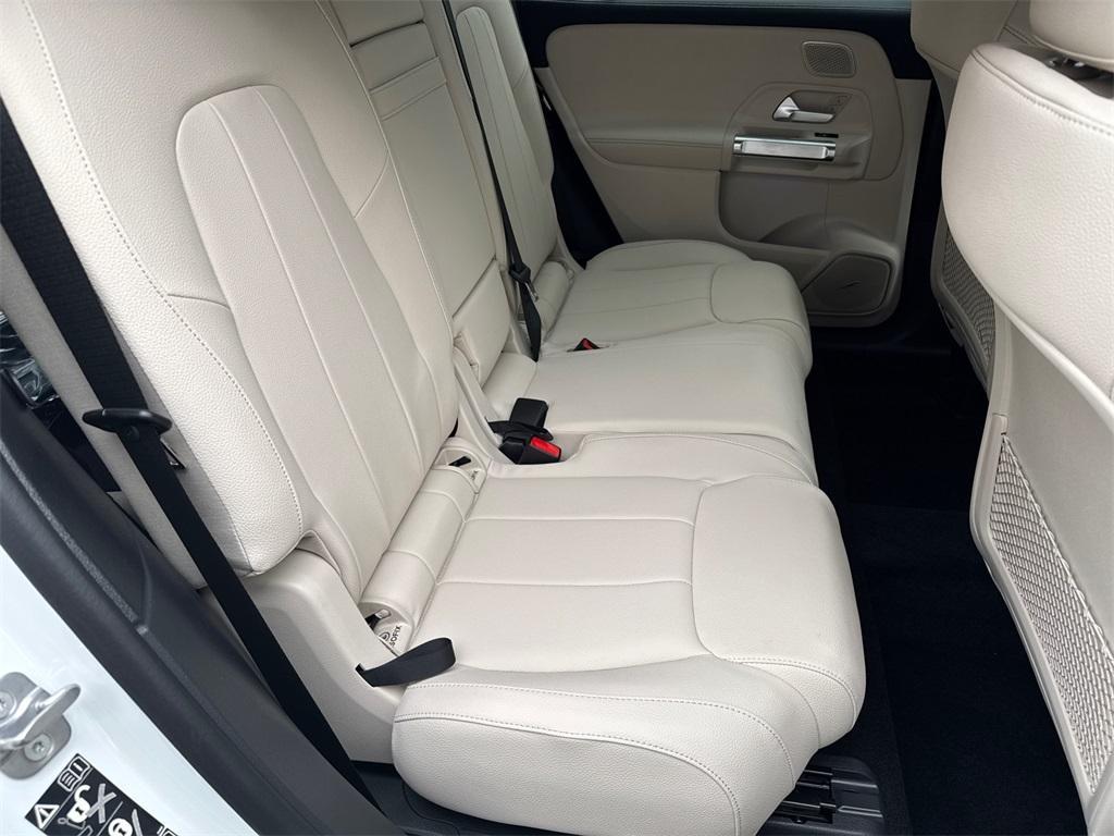 new 2025 Mercedes-Benz GLB 250 car, priced at $53,765