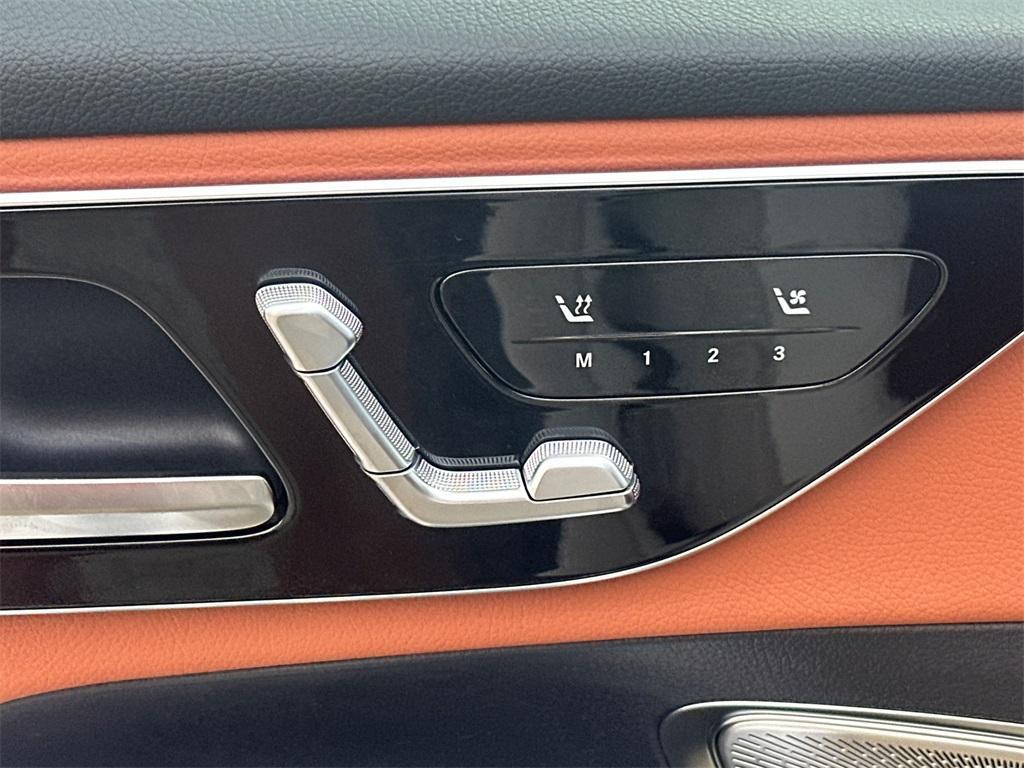new 2025 Mercedes-Benz GLC 300 car, priced at $56,580