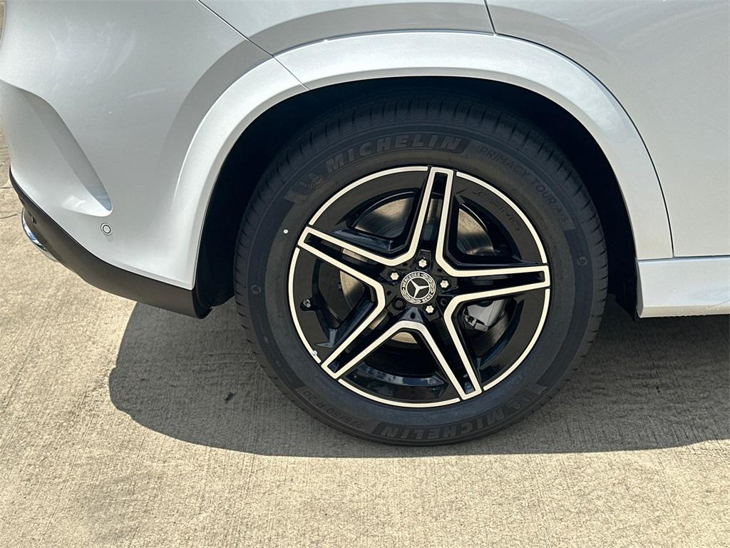 new 2025 Mercedes-Benz GLE 450 car, priced at $85,095