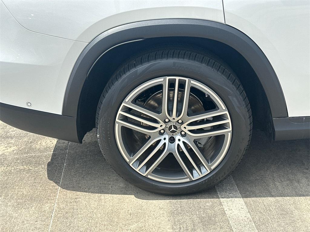 new 2025 Mercedes-Benz GLS 450 car, priced at $90,730
