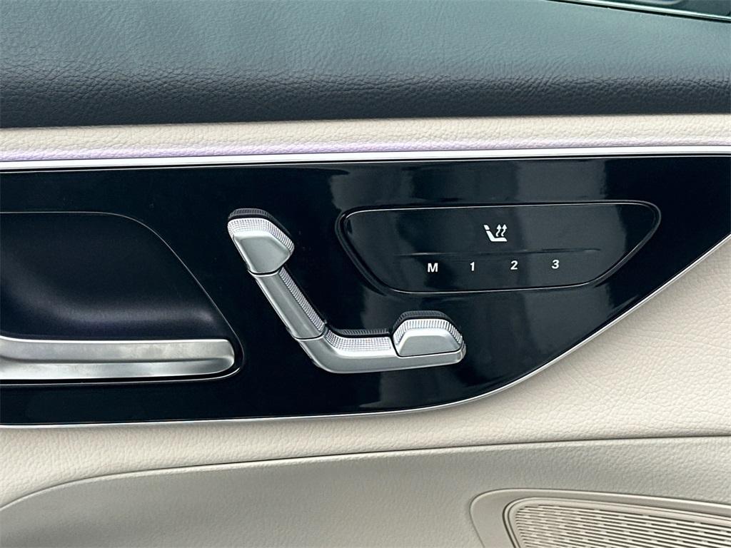 new 2025 Mercedes-Benz GLC 300 car, priced at $54,985