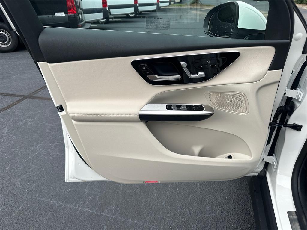 new 2025 Mercedes-Benz GLC 300 car, priced at $54,985