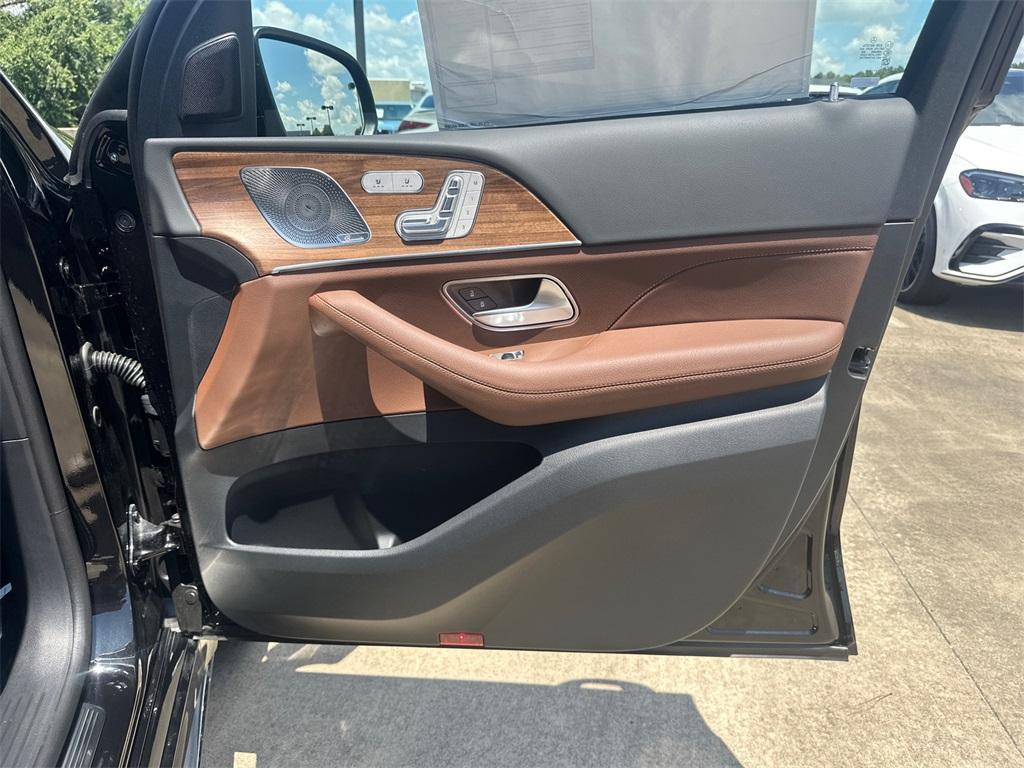 new 2025 Mercedes-Benz GLE 350 car, priced at $77,065