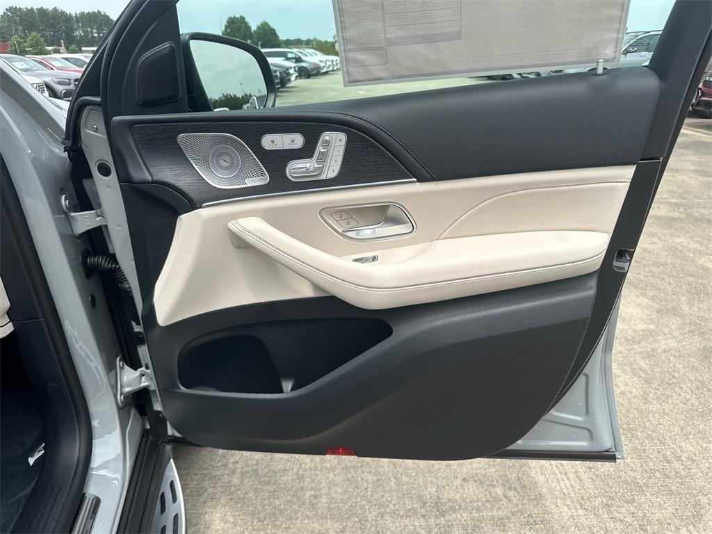 new 2025 Mercedes-Benz AMG GLE 53 car, priced at $101,030